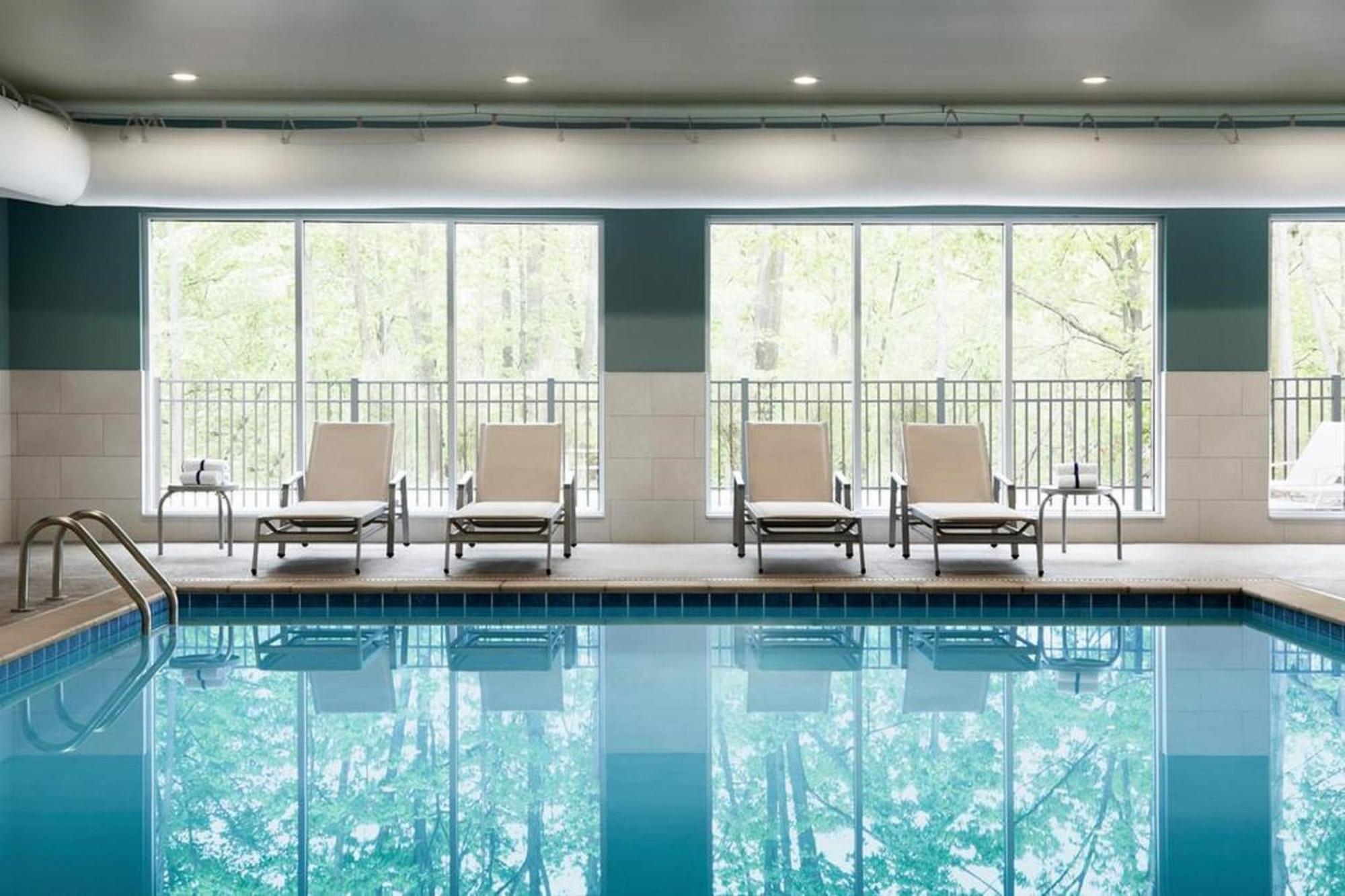 Avid Hotel Traverse City By Ihg Екстер'єр фото